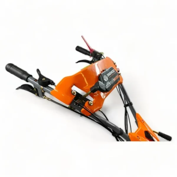 Motoculteur thermique à traction 212cm3, largeur de travail jusqu'à 130cm, 2 vitesses AV/1 AR, guidon ajustable - DAEWOO – Image 4