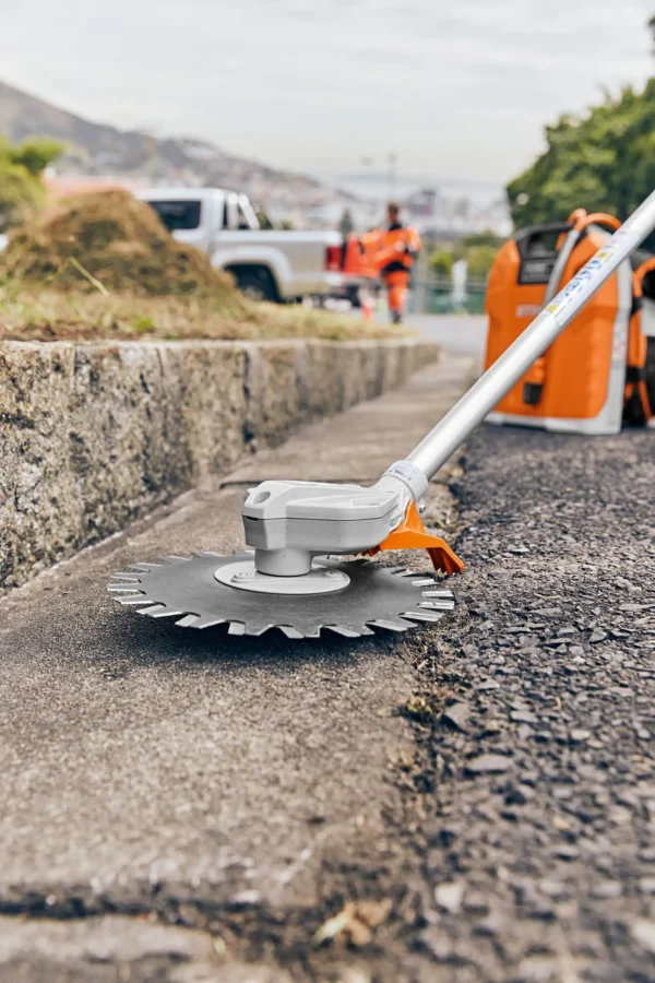 COMBISYSTÈME À BATTERIE STIHL- KMA 130 R – Image 3
