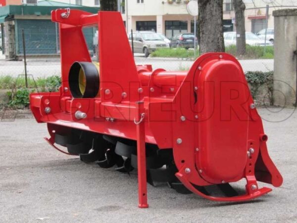Fraise pour tracteur série médium AgriEuro UR 204 – cardan à friction professionnel – Image 2