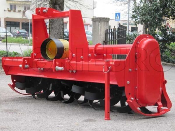 Fraise pour tracteur série médium AgriEuro UR 204 – cardan à friction professionnel – Image 5