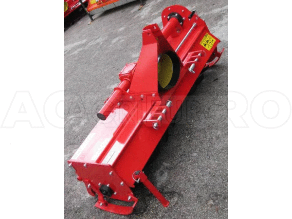 Fraise rotative à tracteur série medium avec déport mécanique Agrieuro UR 132 – Image 4