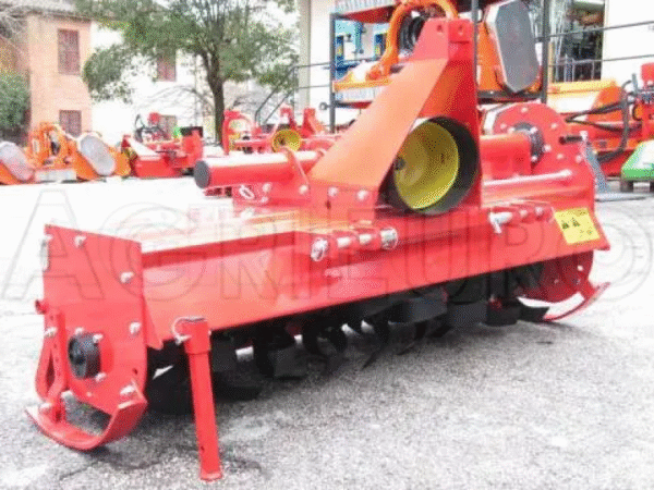 Fraise rotative à tracteur série medium avec déport mécanique Agrieuro UR 132 – Image 6