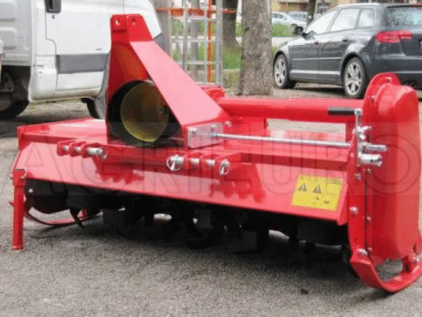 Fraise rotative à tracteur série medium avec déport mécanique Agrieuro UR 132 – Image 7